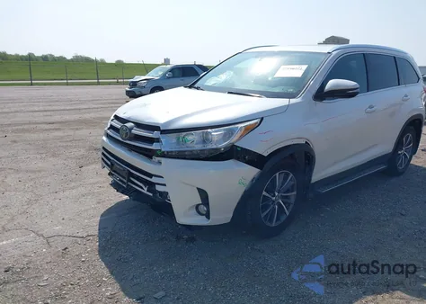 2019 Toyota Highlander Xle из США, поврежденный, VIN 5TDJZRFH9KS917580